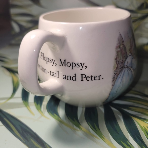 Wedgwood England Peter Rabbit Beatrix Potter Double Handle Child Cup Mug Classic - Picture 2 of 5